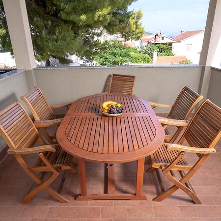 Villa Dalmatia Apartments 볼 외부 사진