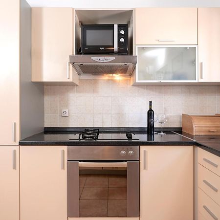 Villa Dalmatia Apartments 볼 외부 사진