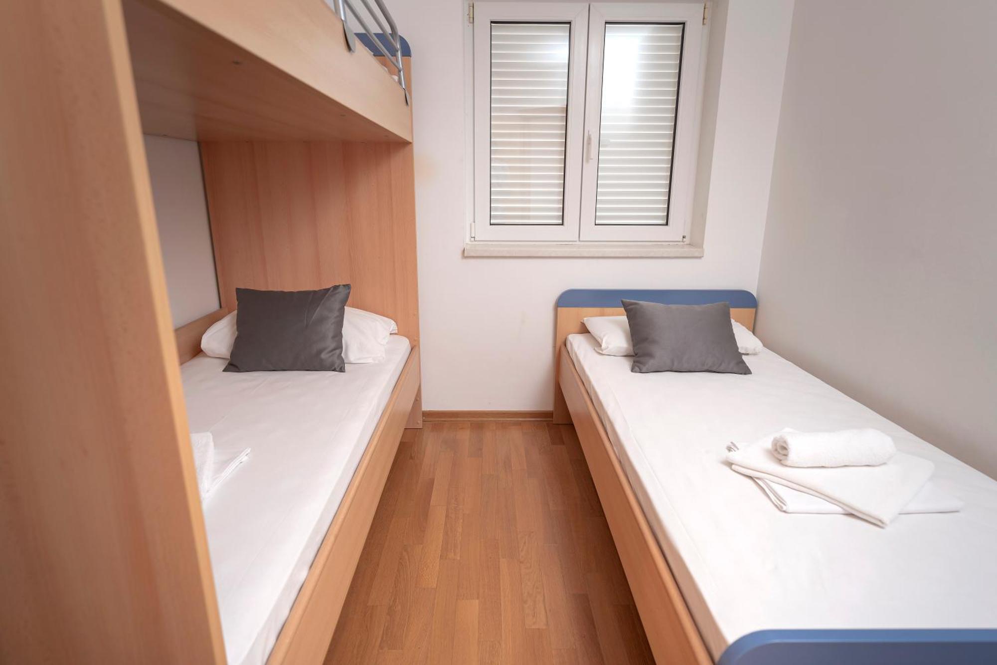 Villa Dalmatia Apartments 볼 외부 사진