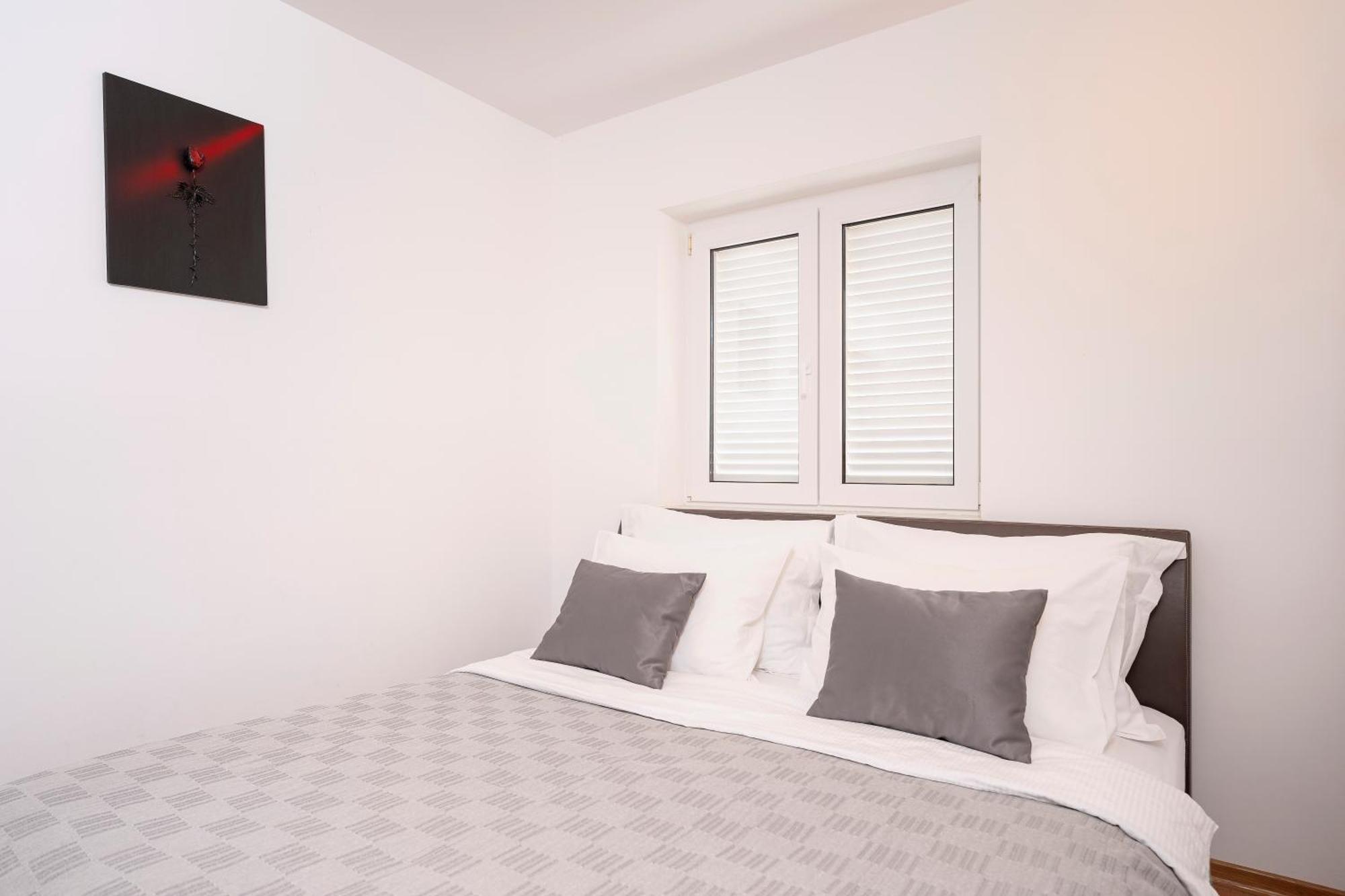 Villa Dalmatia Apartments 볼 외부 사진