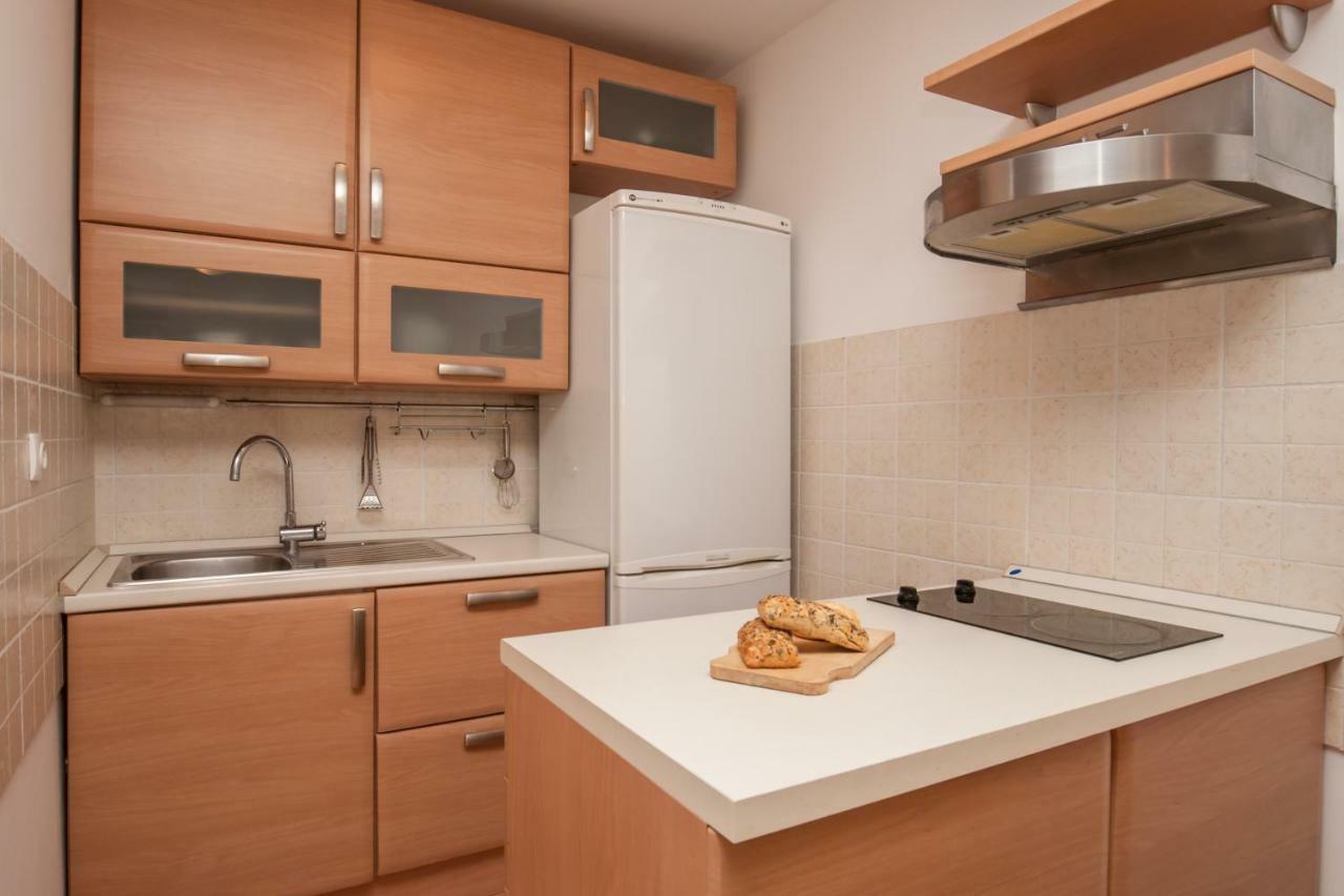 Villa Dalmatia Apartments 볼 외부 사진