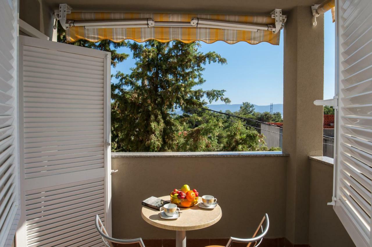 Villa Dalmatia Apartments 볼 외부 사진